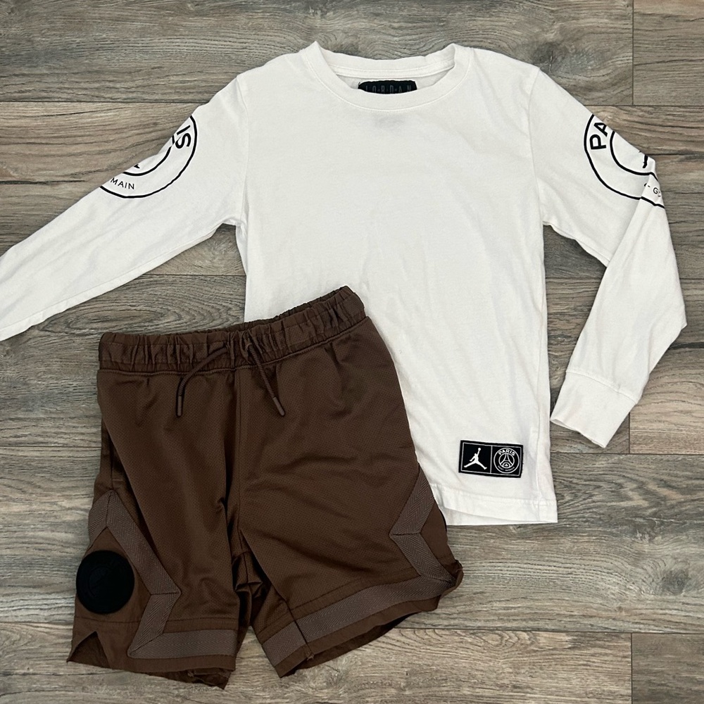 Paris saint germain Jordan long sleeve t w/ brown basketball shorts boys small 8